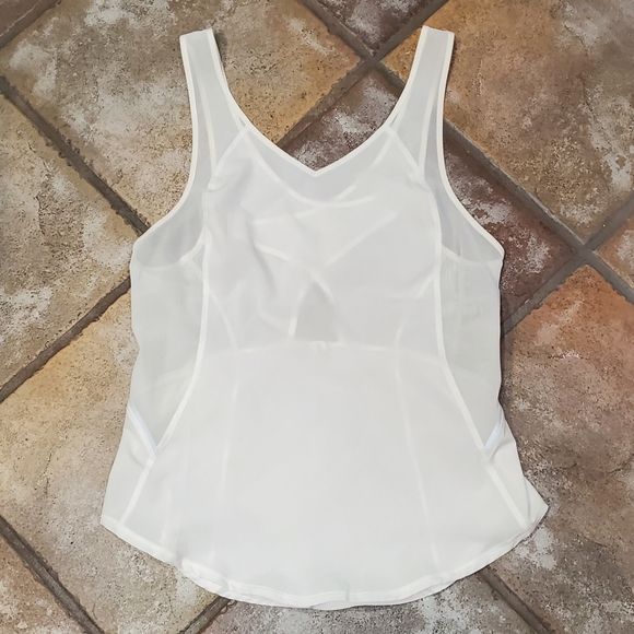 Lulu🍋Run With The Sun Tank - Picture 5 of 9